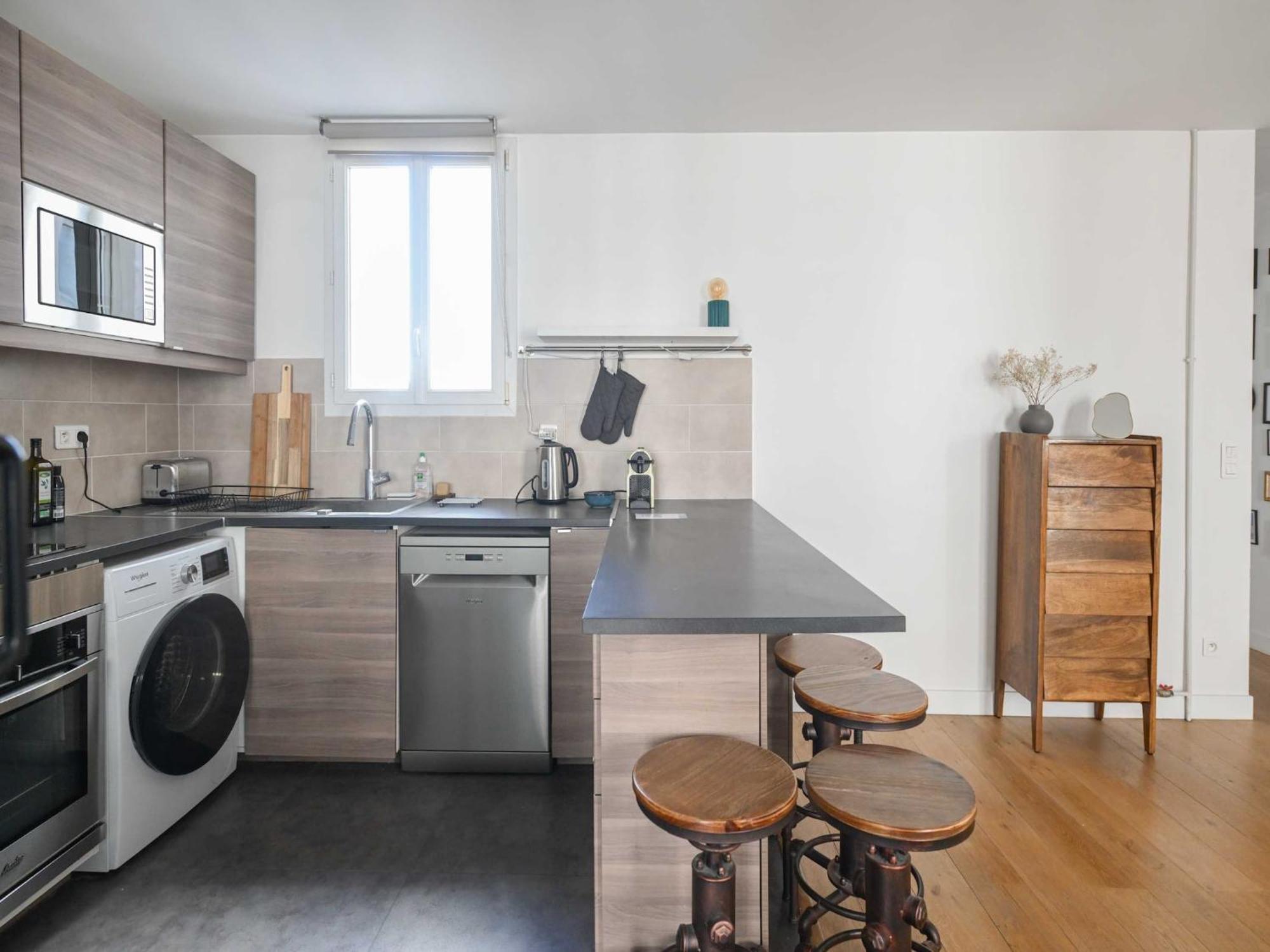 Apartment Modern - 2br-4p- Canal Saint-martin Paris